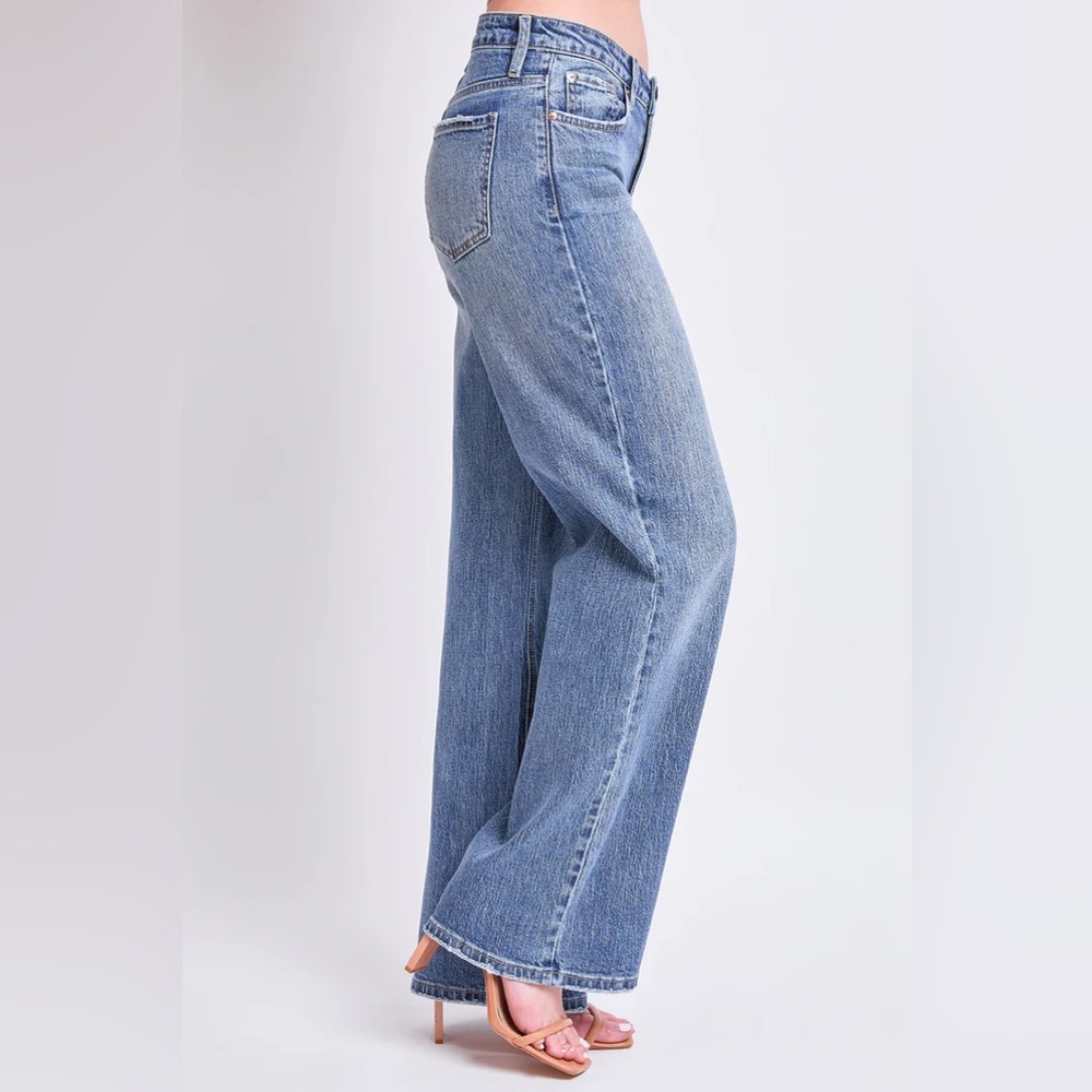 WOMEN'S BELLA HIGH RISE WIDE LEG JEANS - Picture 5 of 6